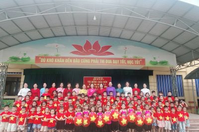 Hoạt động tham quan Trường Tiểu học của các bé 5 tuổi Trường Mầm non Đức Lý
