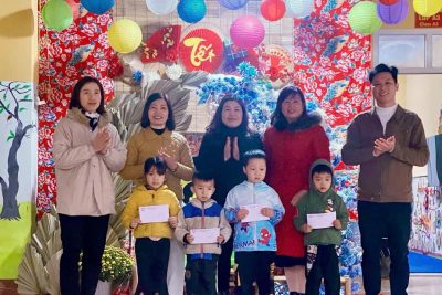 Trao tặng quà Tết cho học sinh có hoàn cảnh khó khăn nhân dịp Tết Nguyên đán Bính Ngọ 2026