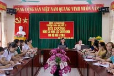 Trường mầm non Đức Lý tập huấn chuyên môn cho giáo viên